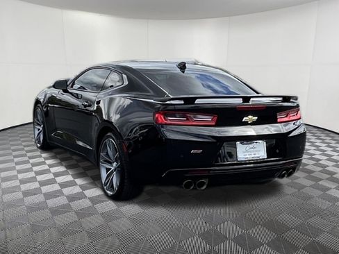 Used 2017 Chevrolet Camaro SS RWD image 4