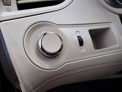 Used 2015 Buick LaCrosse FWD image 11