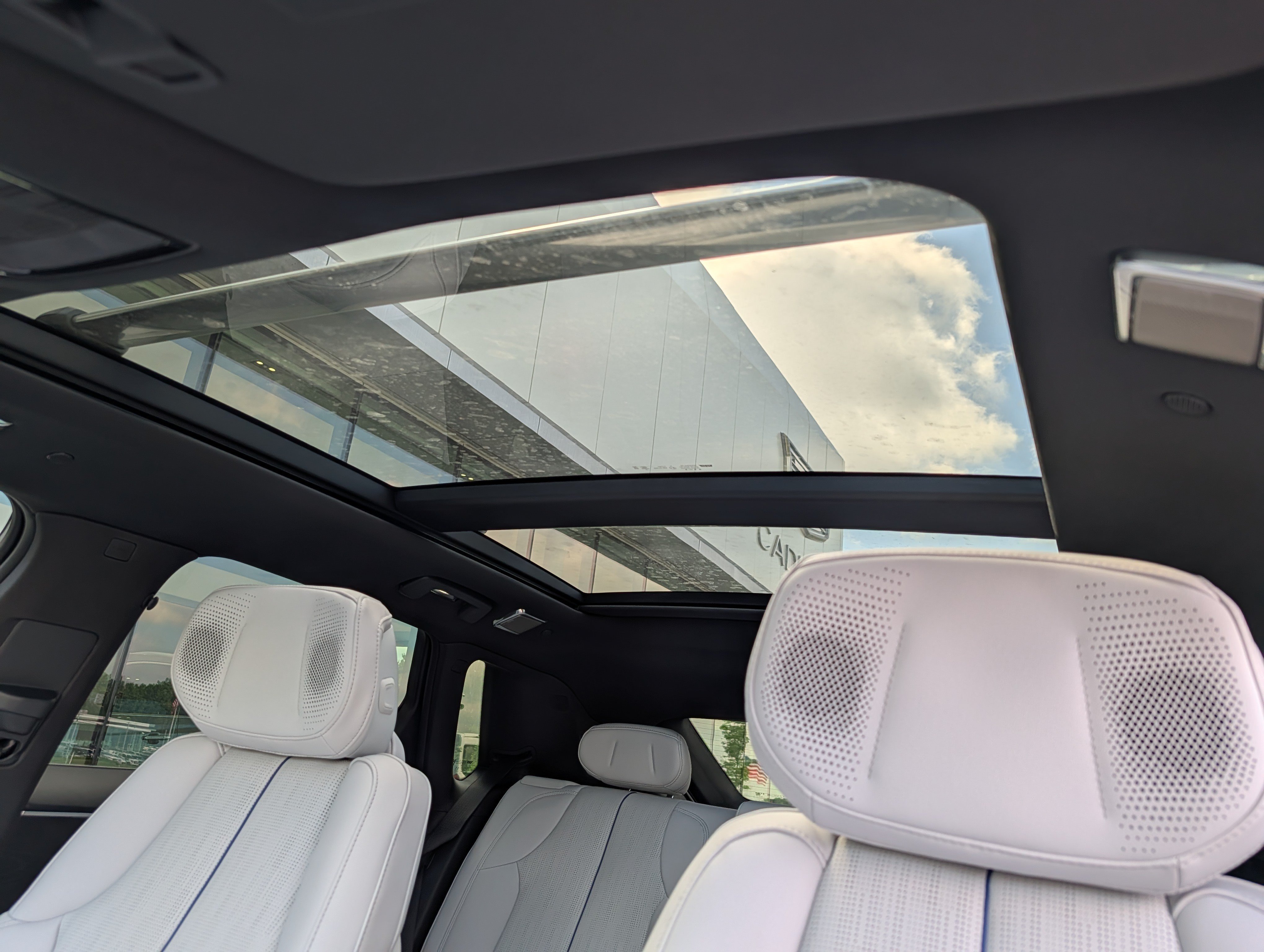 Used 2026 Cadillac Lyriq Premium Sport w/ LPO, Floor Liner Package AWD/4WD image 19