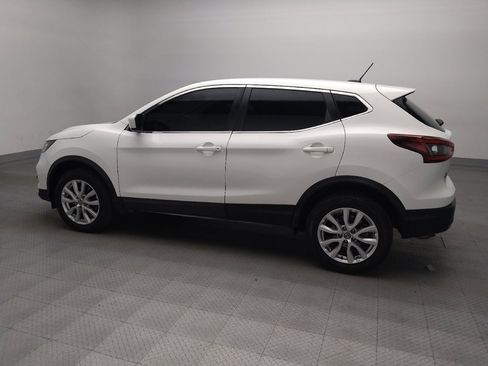 Used 2021 Nissan Rogue Sport S image 3