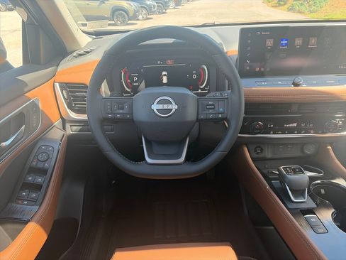 New 2026 Nissan Rogue Platinum AWD/4WD image 14