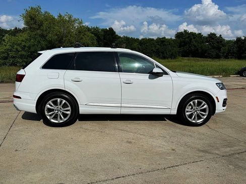 Used 2017 Audi Q7 3.0T Premium AWD/4WD image 3