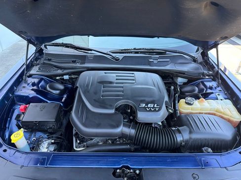 Used 2015 Dodge Challenger SXT RWD image 25
