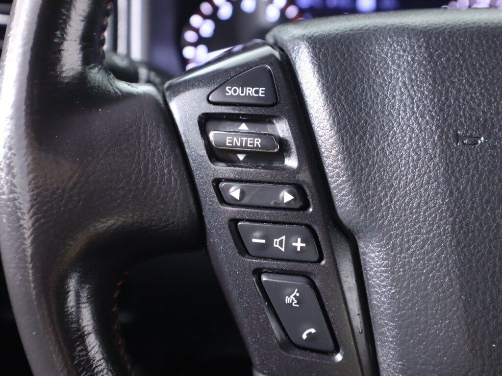 Used 2022 Nissan Titan PRO-4X w/ Pro-4x Convenience Package AWD/4WD image 15