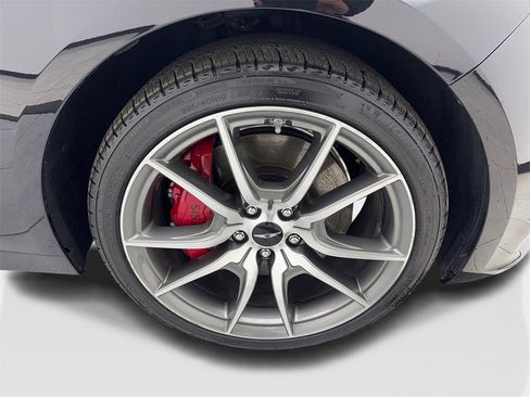 Used 2025 Genesis G70 2.5T image 83