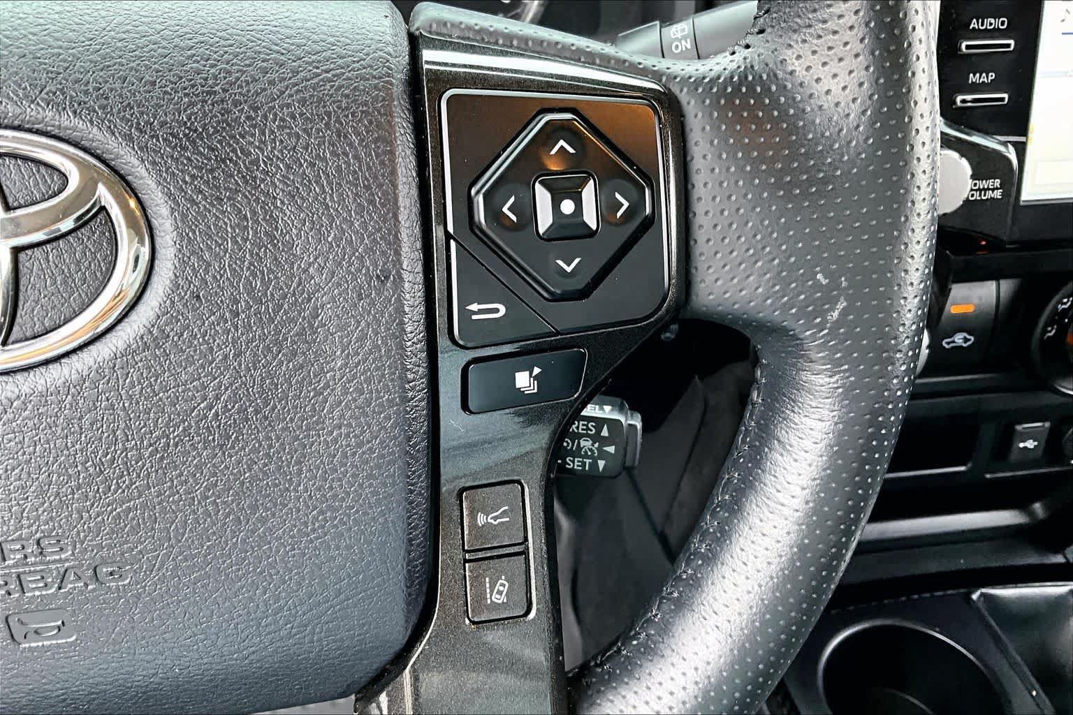 Used 2024 Toyota 4Runner TRD Off-Road Premium w/ Moonroof Package AWD/4WD image 21