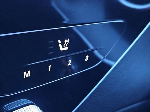 Used 2024 Mercedes-Benz C 300 4MATIC Sedan w/ Exclusive Trim Package image 21