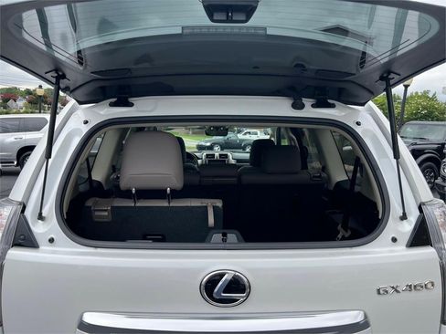 Used 2021 Lexus GX 460 Premium w/ Premium Package AWD/4WD image 13