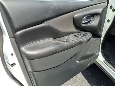 Used 2021 Nissan Murano S FWD image 8