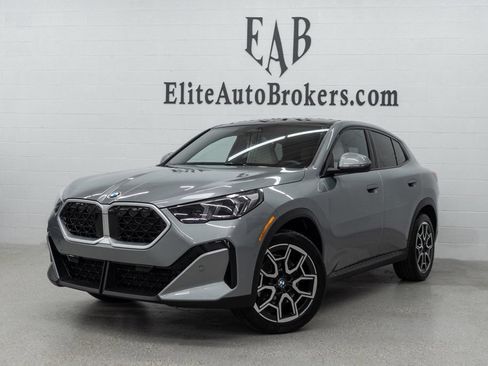 Used 2026 BMW X2 xDrive28i w/ Convenience Package AWD/4WD image 1