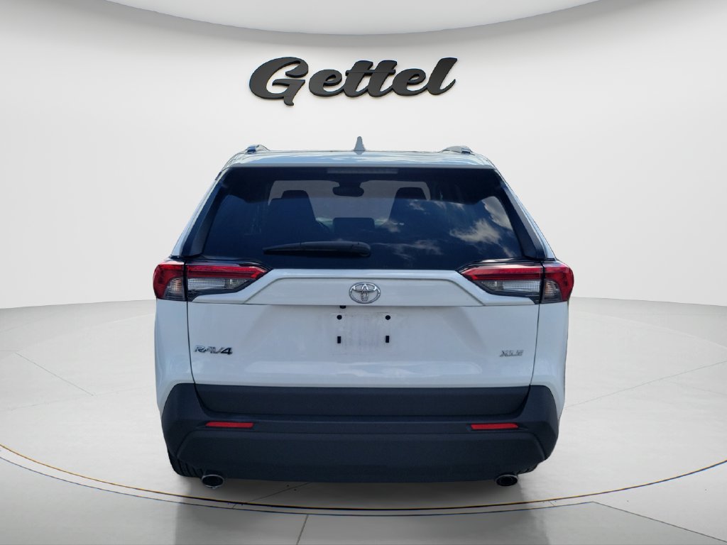 Used 2023 Toyota RAV4 XLE FWD image 4