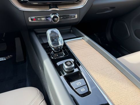New 2026 Volvo XC60 B5 Plus w/ Protection Package Premier AWD/4WD image 13