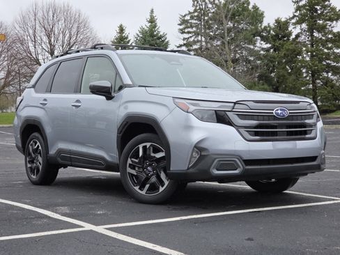 Used 2025 Subaru Forester Limited w/ Popular Package #2 image 2