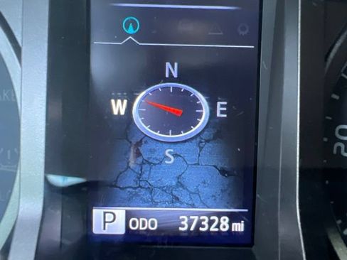 Used 2023 Toyota Tacoma TRD Sport w/ Advanced Technology Package AWD/4WD image 15