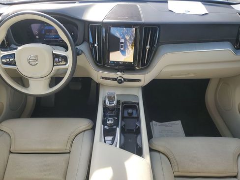 Certified 2025 Volvo XC60 B5 Ultra image 23