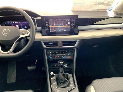 New 2026 Volkswagen Taos SEL image 8