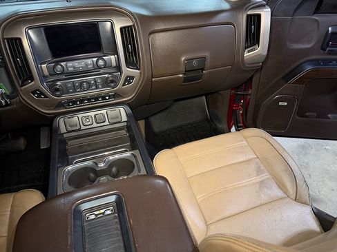 Used 2018 GMC Sierra 2500 Denali w/ Duramax Plus Package AWD/4WD image 18