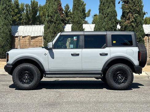 New 2026 Ford Bronco Outer Banks w/ Sasquatch Package AWD/4WD image 7