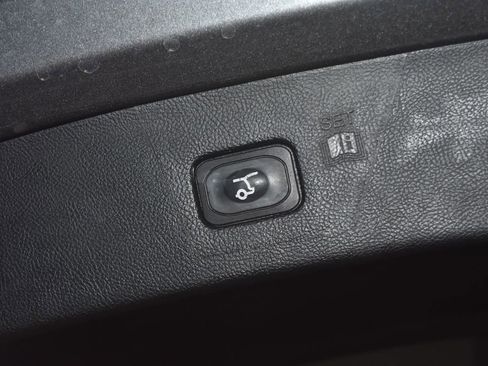 Used 2022 Ford Edge Titanium w/ Equipment Group 301A image 33