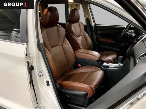 Used 2024 Subaru Ascent Touring AWD/4WD image 9
