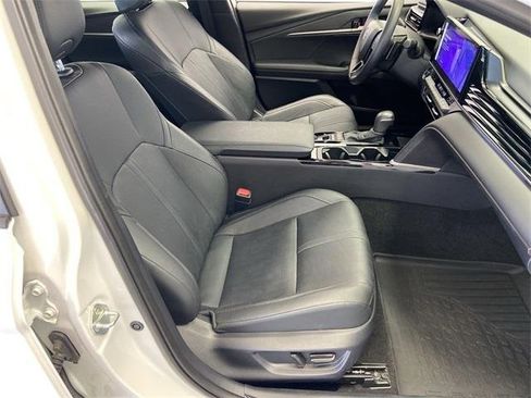 Used 2025 Toyota Camry XSE image 32