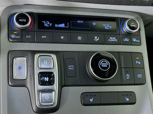 Used 2025 Hyundai Palisade SEL image 24