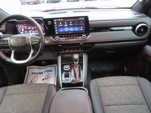 Used 2024 Chevrolet Colorado Z71 w/ Z71 Convenience Package 2 image 28