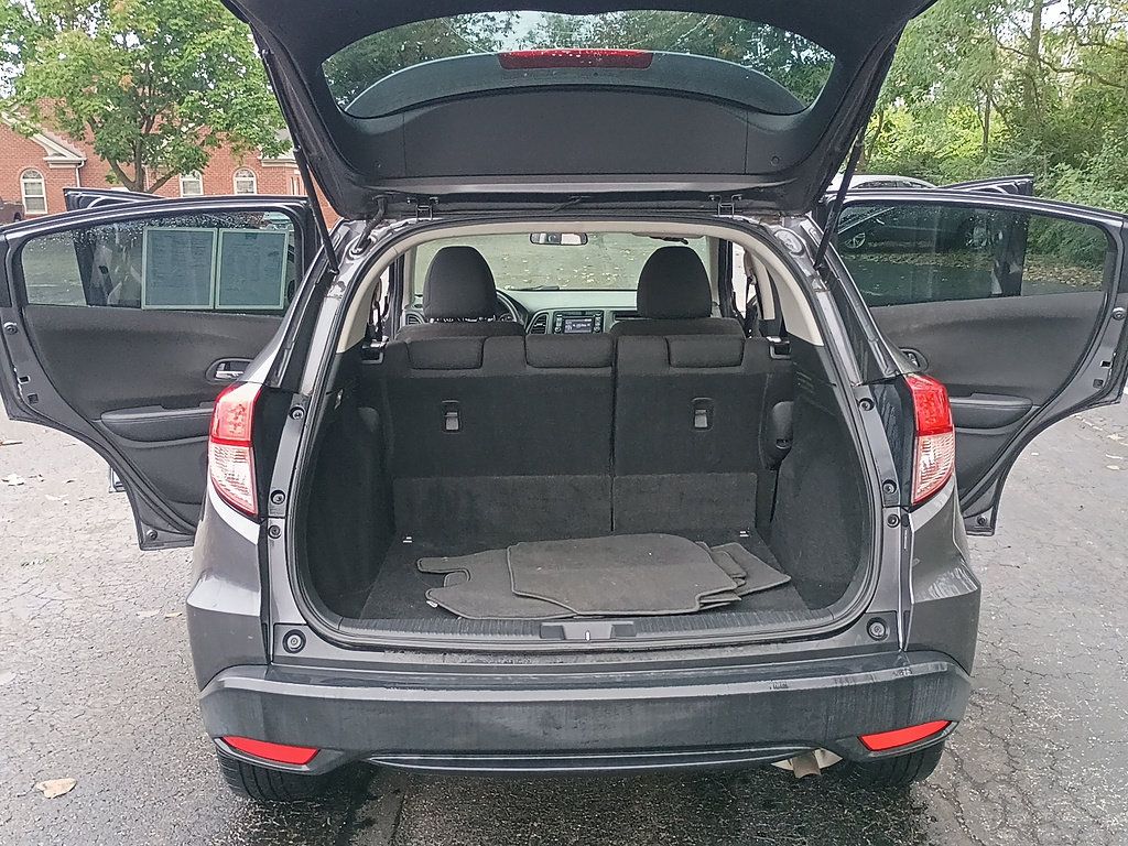 Used 2016 Honda HR-V LX image 14