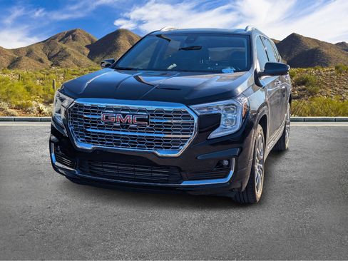 Used 2024 GMC Terrain Denali w/ Denali Premium Package image 11