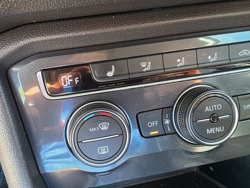 Used 2020 Volkswagen Tiguan SE w/ 3rd Row Seat Package AWD/4WD image 30
