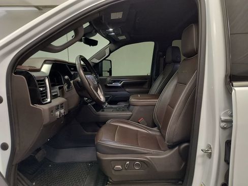 Used 2024 GMC Sierra 2500 Denali w/ Denali Reserve Package AWD/4WD image 5