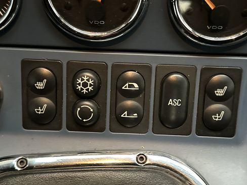 Used 2000 BMW Z3 image 27