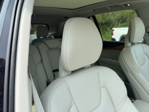 Used 2021 Volvo XC90 T6 Momentum w/ Climate Package AWD/4WD image 20