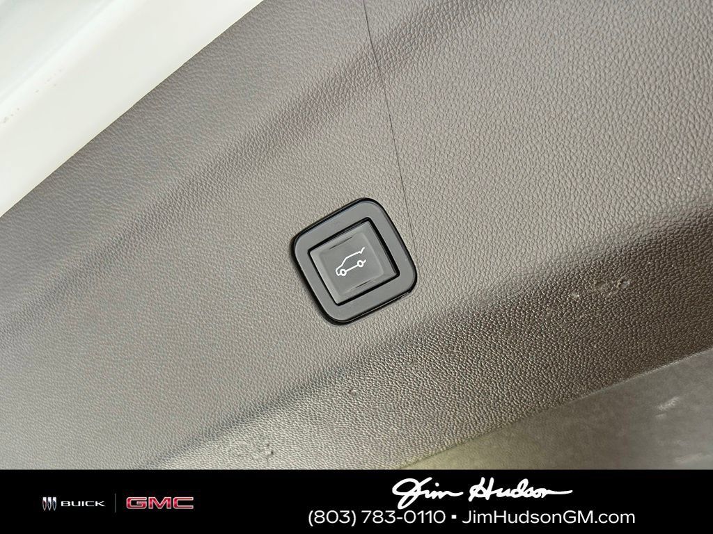 Used 2022 GMC Yukon XL SLT w/ SLT Luxury Package RWD image 18
