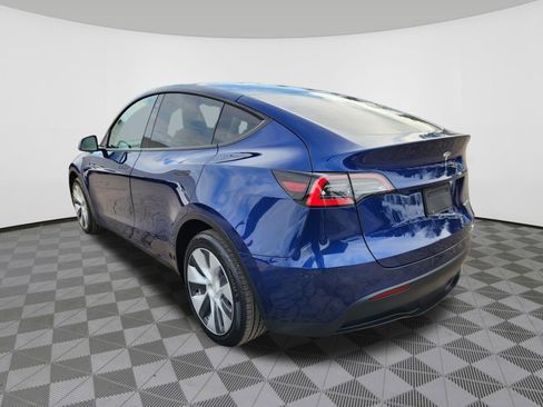 Used 2021 Tesla Model Y Long Range image 3