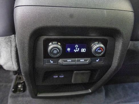 Used 2024 GMC Acadia Denali image 34