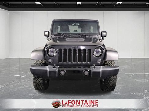 Used 2017 Jeep Wrangler Unlimited Sahara image 3