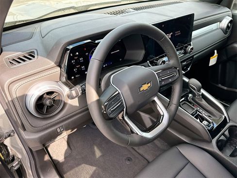 New 2025 Chevrolet Colorado LT w/ LT Convenience Package image 6