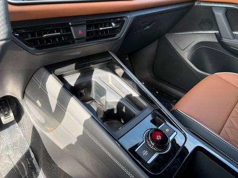 New 2026 Volkswagen Tiguan SEL R-Line AWD/4WD image 13