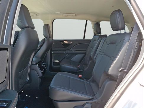 New 2026 Lincoln Aviator AWD image 5