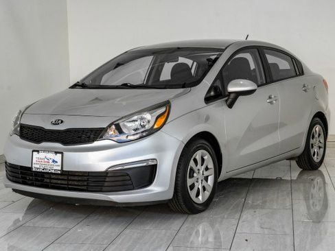 Used 2017 Kia Rio LX FWD image 4
