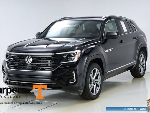 Used 2024 Volkswagen Atlas Cross Sport SEL R-Line AWD/4WD image 39