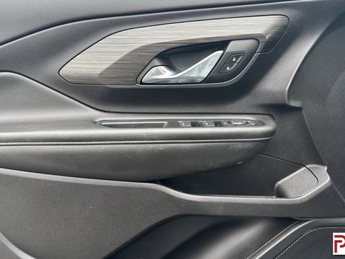 Certified 2024 GMC Terrain SLE w/ Driver Convenience Package image 12