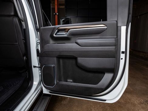 Used 2025 Chevrolet Silverado 2500 LT w/ Texas Edition image 39