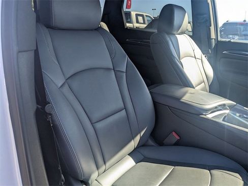 Used 2024 Buick Enclave Premium image 36