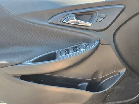 Used 2022 Chevrolet Malibu LT FWD image 34