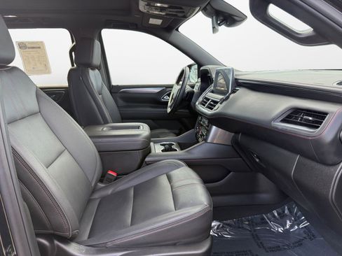 Used 2024 Chevrolet Suburban RST w/ Luxury Package image 15