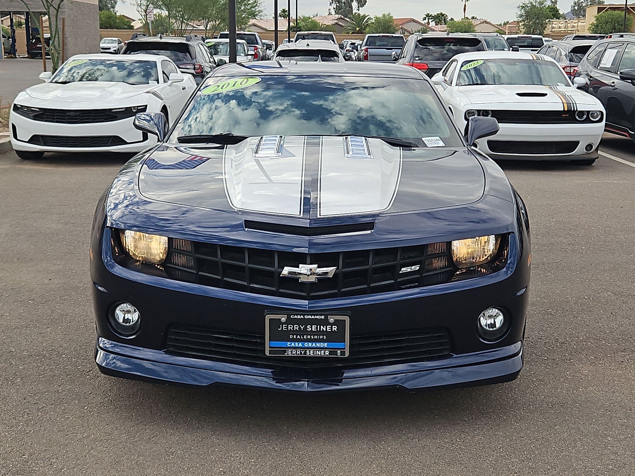 Used 2010 Chevrolet Camaro SS w/ LPO, Ground Effects Package RWD image 8