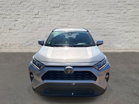 Used 2020 Toyota RAV4 XLE image 2