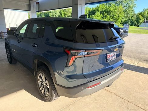 Used 2026 Chevrolet Equinox LT FWD image 10